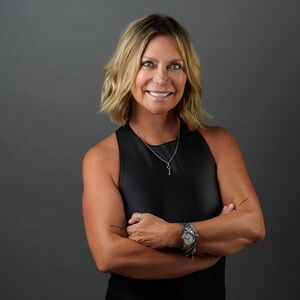 Meet your Posher, Cynthia